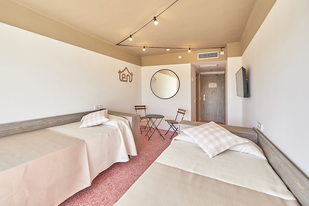 Superior Double Room, Balcony (Bed & Unlimited Brunch) - Photo 4