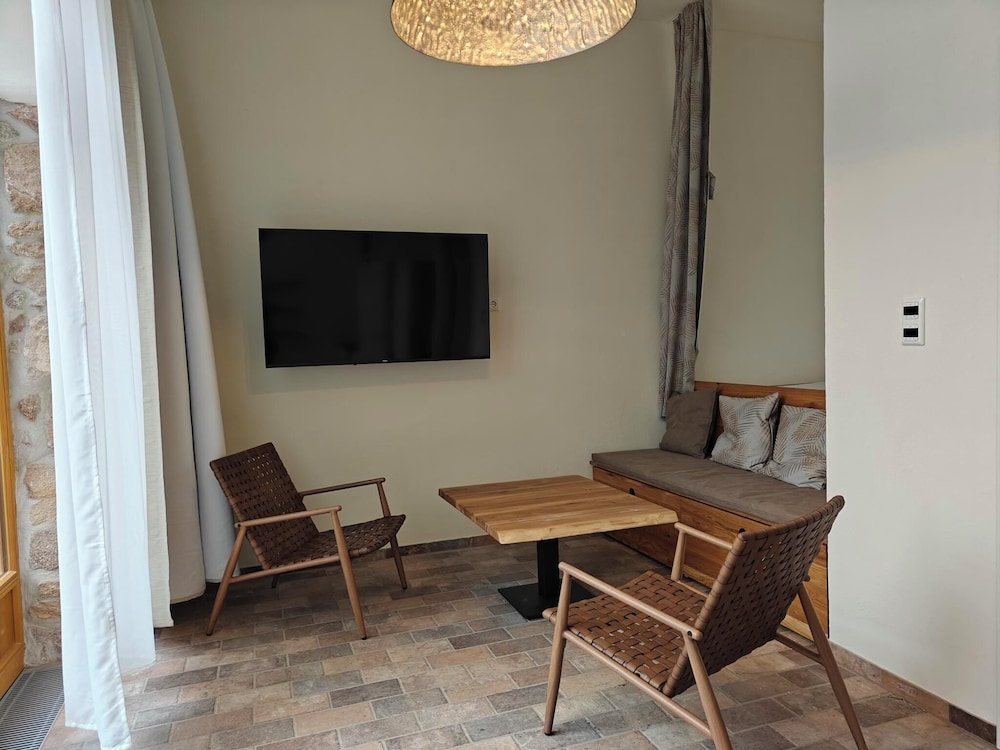 Luxury Studio Suite, Garden View photo 3