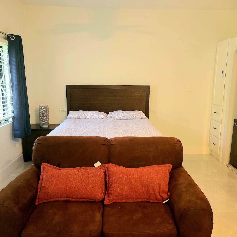 Luxury Studio, 1 Queen Bed