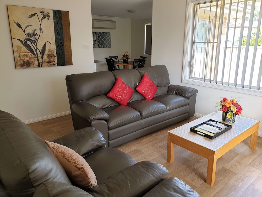 Standard Villa, Multiple Beds, Non Smoking, Kitchen (Walk-in Shower, Full Kitchen) photo 3