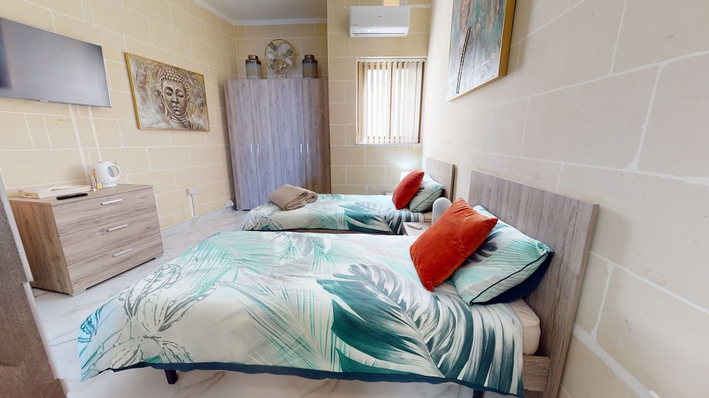 Luxury Twin Room photo 3