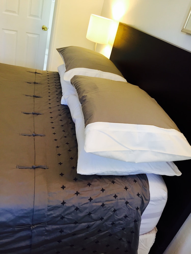 Studio, 1 Queen Bed photo 3