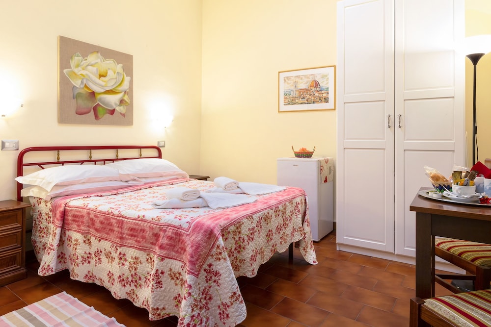 Basic Double Room, Private Bathroom (external) photo 1