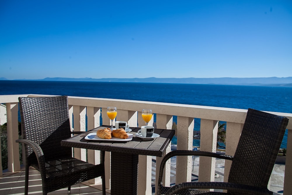 Classic Apartment, Balcony, Sea View
