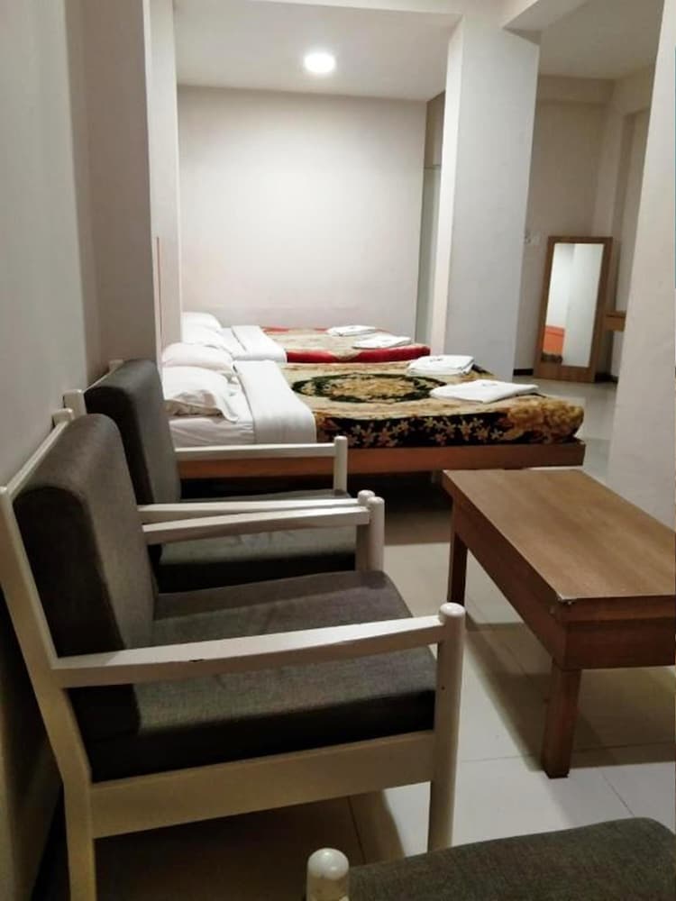 Four Bedded Room photo 2