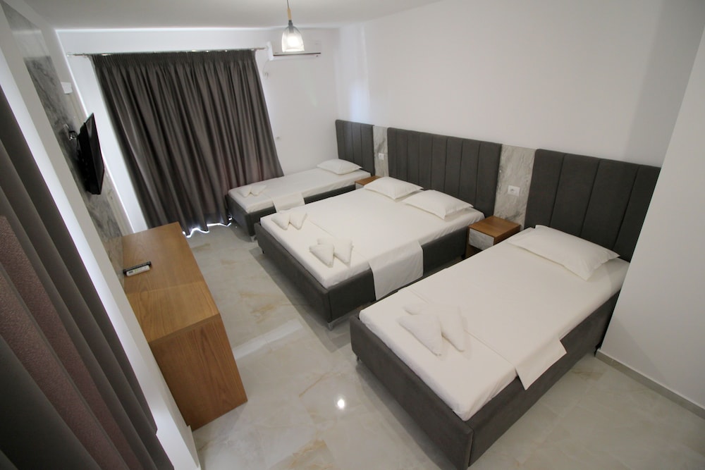 Luxury Quadruple Room, Balcony
