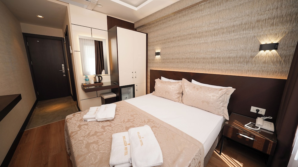 Deluxe Triple Room photo 2