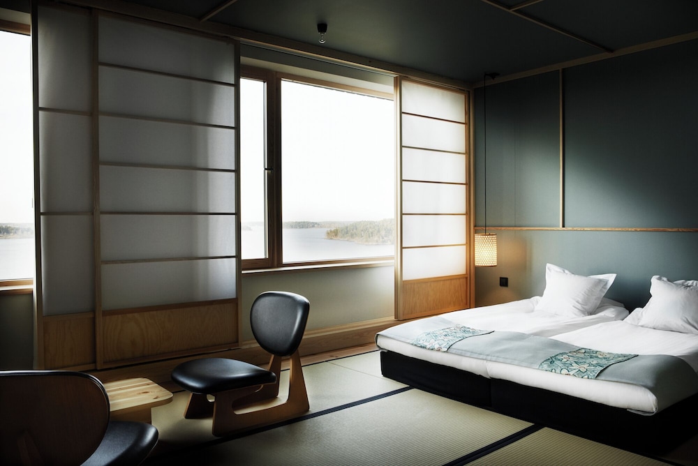 Superior Twin Room, Japanese Futon, Sea View