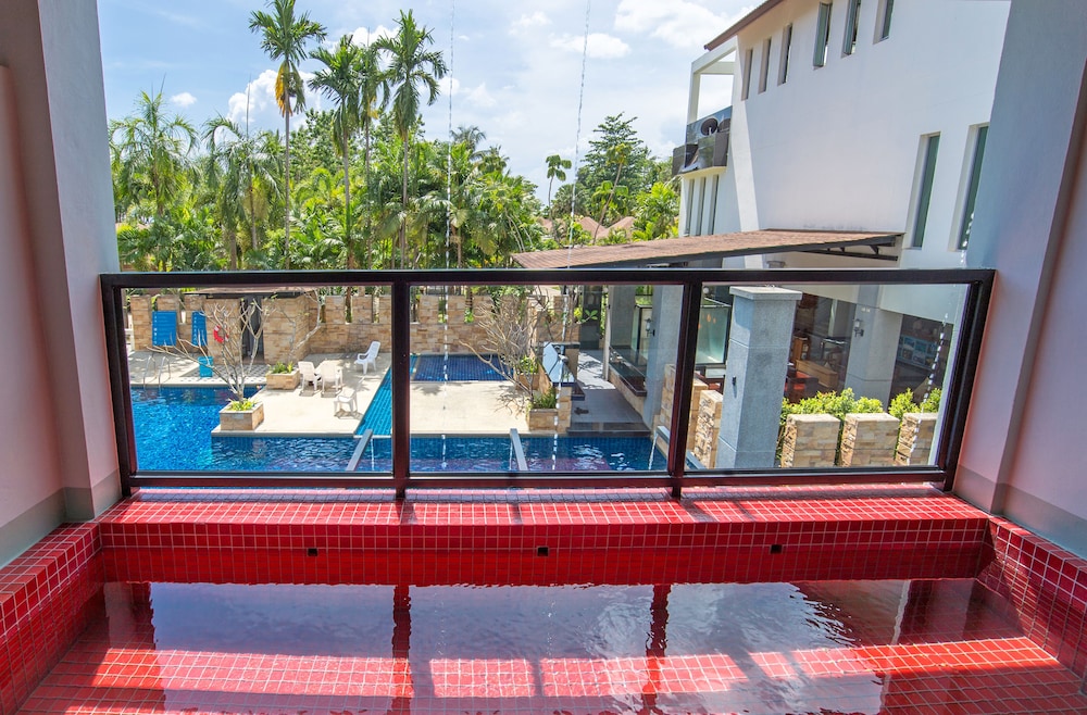 Family Plunge Pool - Photo 15