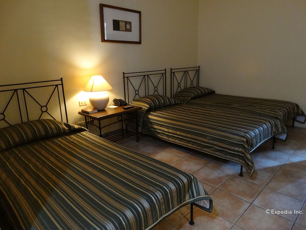 Standard Room photo 3