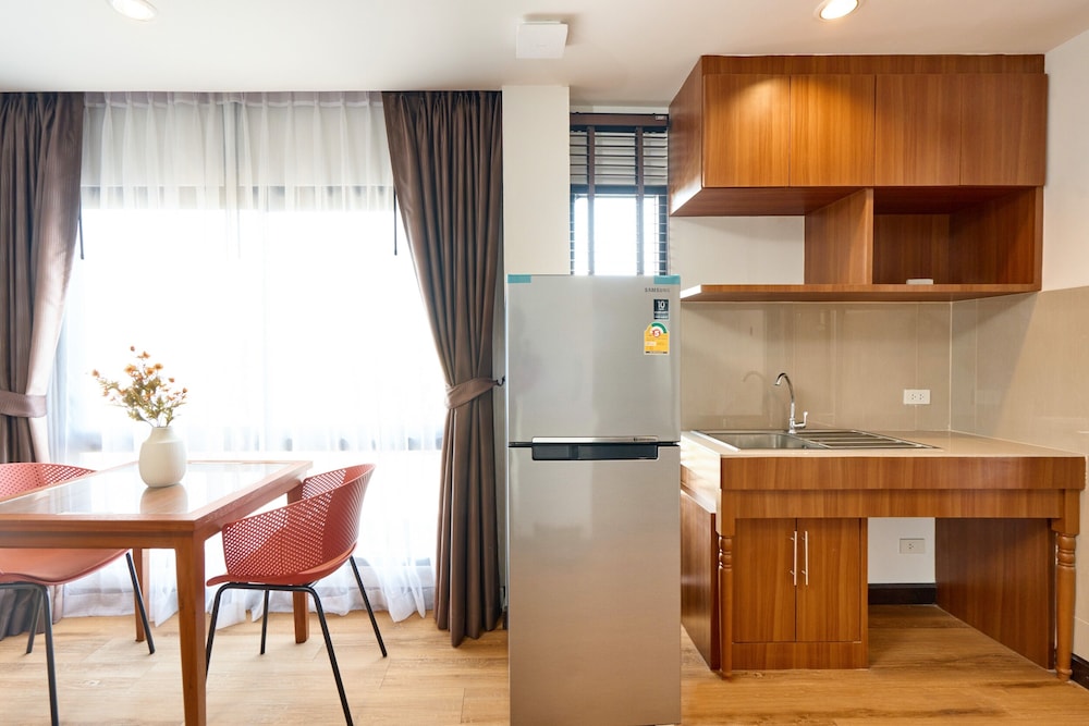 Family Studio Suite, 2 Bedrooms - Photo 9