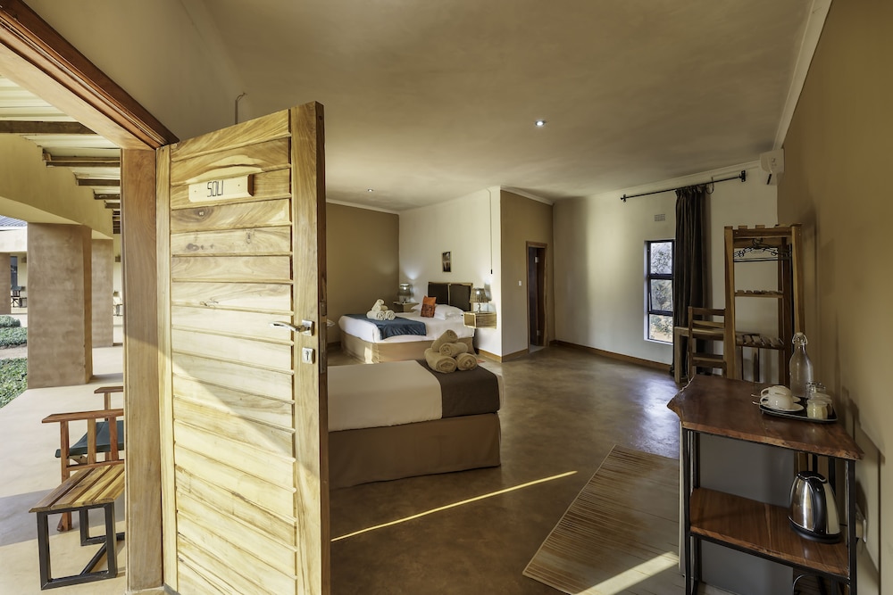 Deluxe Triple Room photo 2