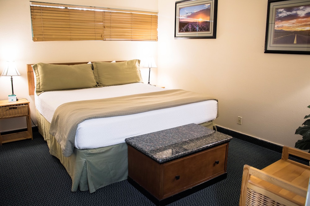 Superior Studio Suite, 1 King Bed with Sofa bed, Kitchen, Ground Floor photo 2