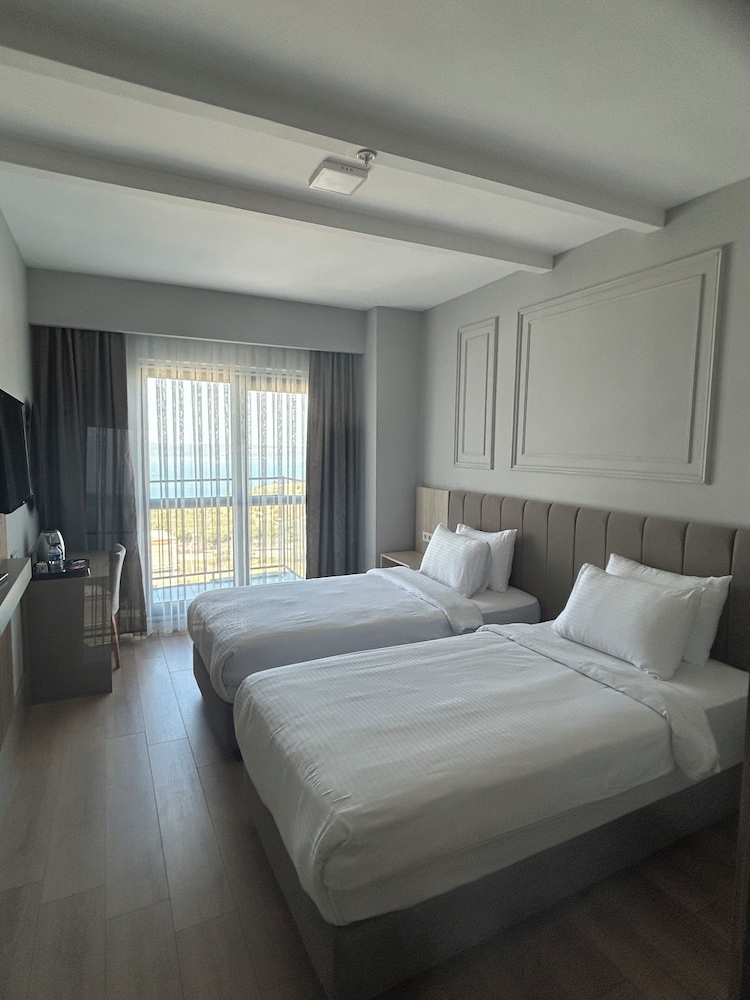 Superior Twin Room, Balcony, Sea View