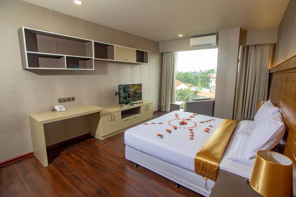 Apartment, 1 Bedroom, 1 Queen Bed photo 1