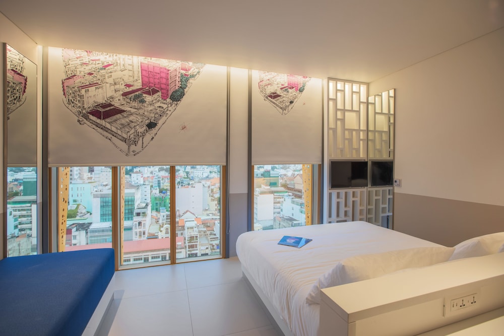 Deluxe Room, 1 King Bed, City View - Photo 4