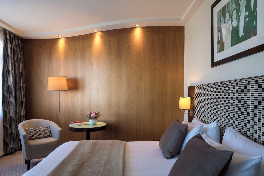 Executive Room, 1 King Bed with Sofa bed (Executive King Room)