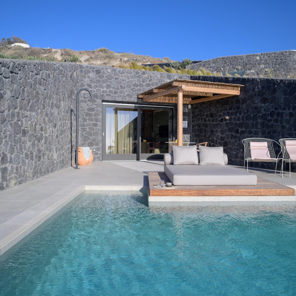 Junior Suite with Private Pool - Photo 14