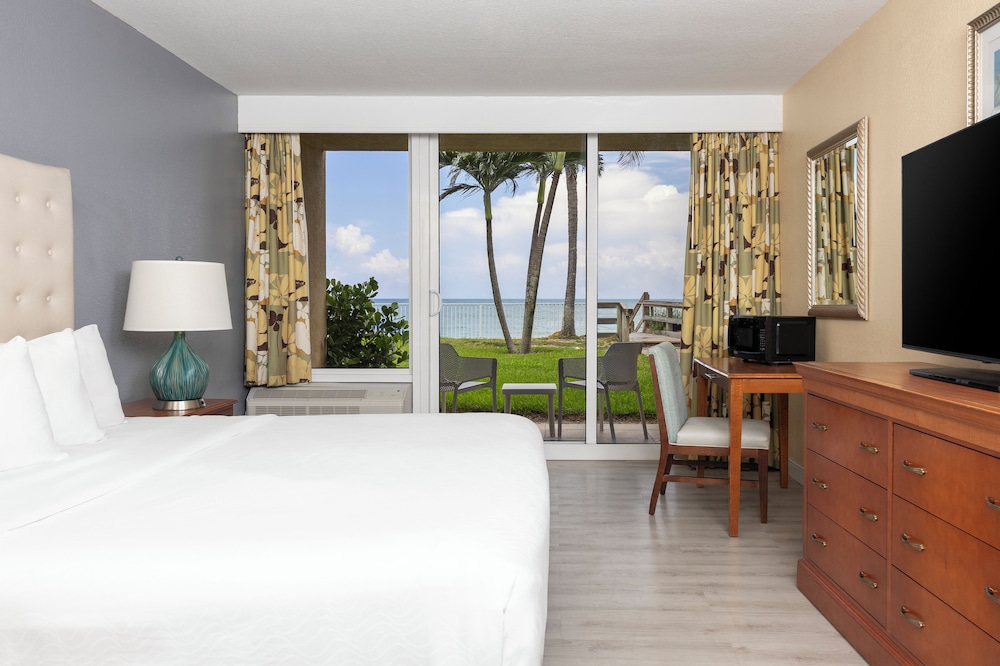 Suite, 1 Bedroom, Oceanfront (King) photo 1