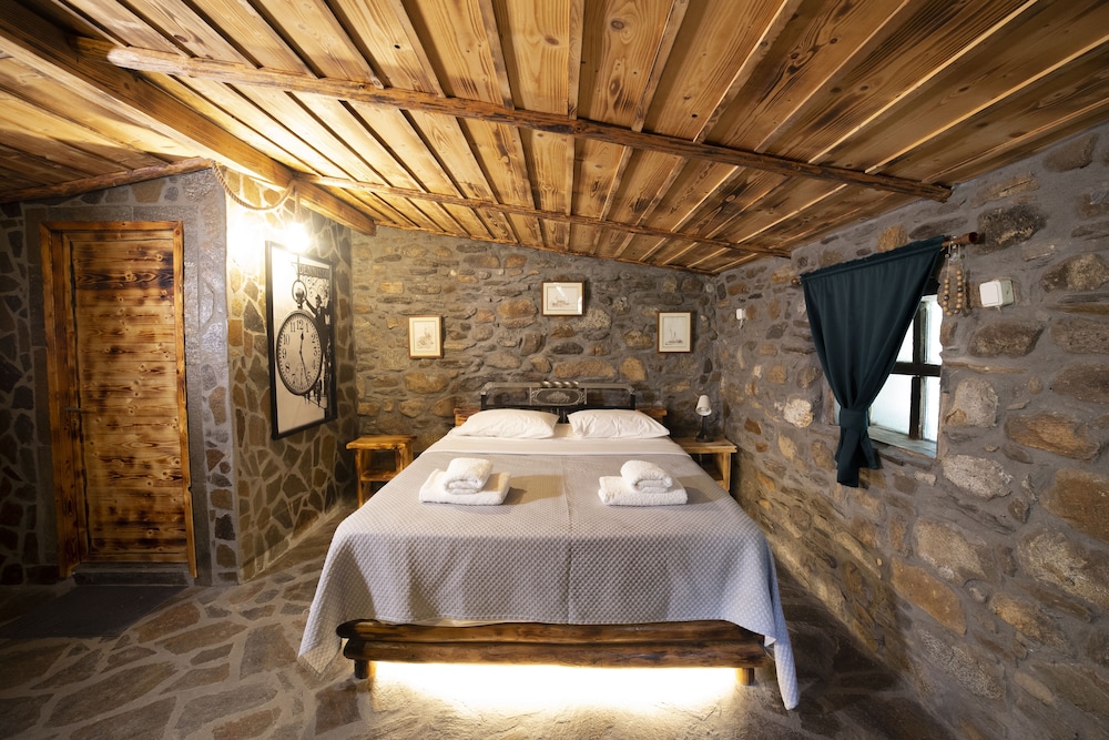 Deluxe Triple Room (Ikaros) photo 3