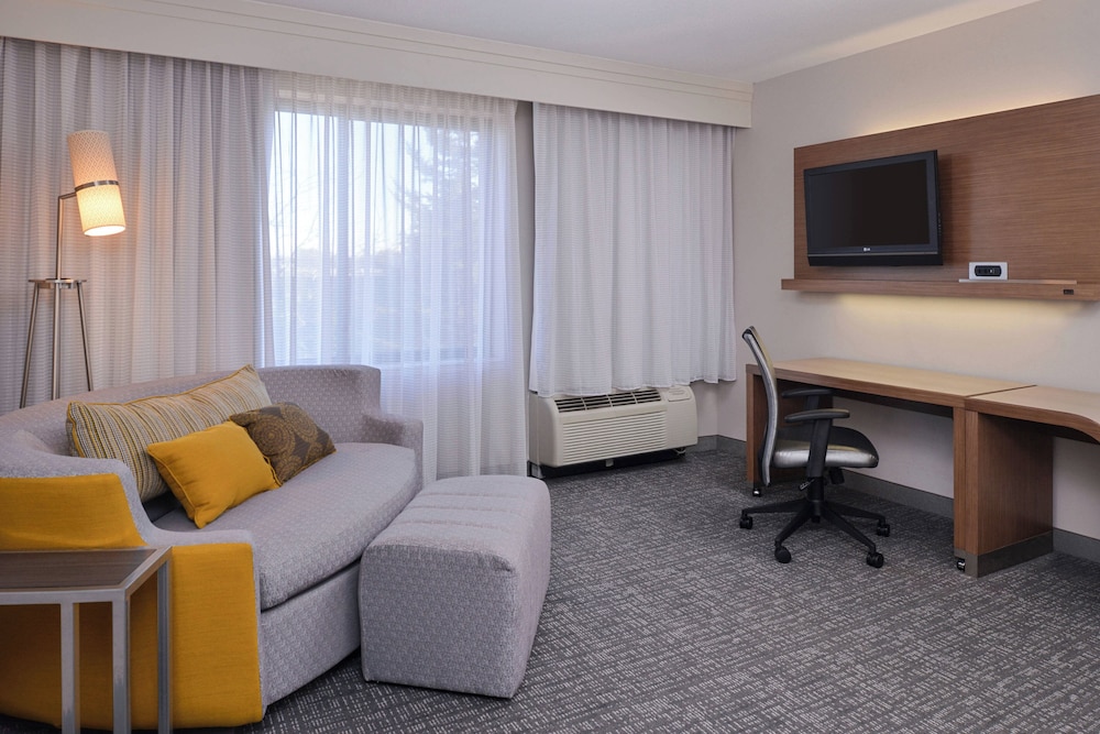 Suite, 1 Bedroom photo 1