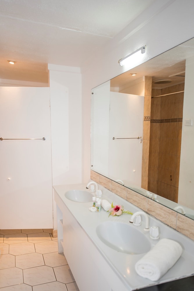 Deluxe Seaview Bure (children 2 years above) - Photo 3