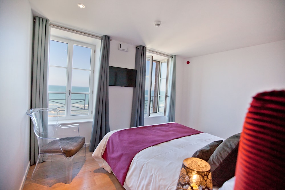 Queen Suite photo 2