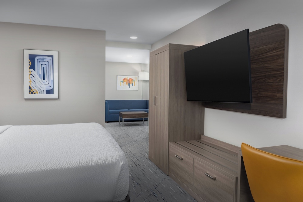 Premium Room, 1 King Bed photo 1