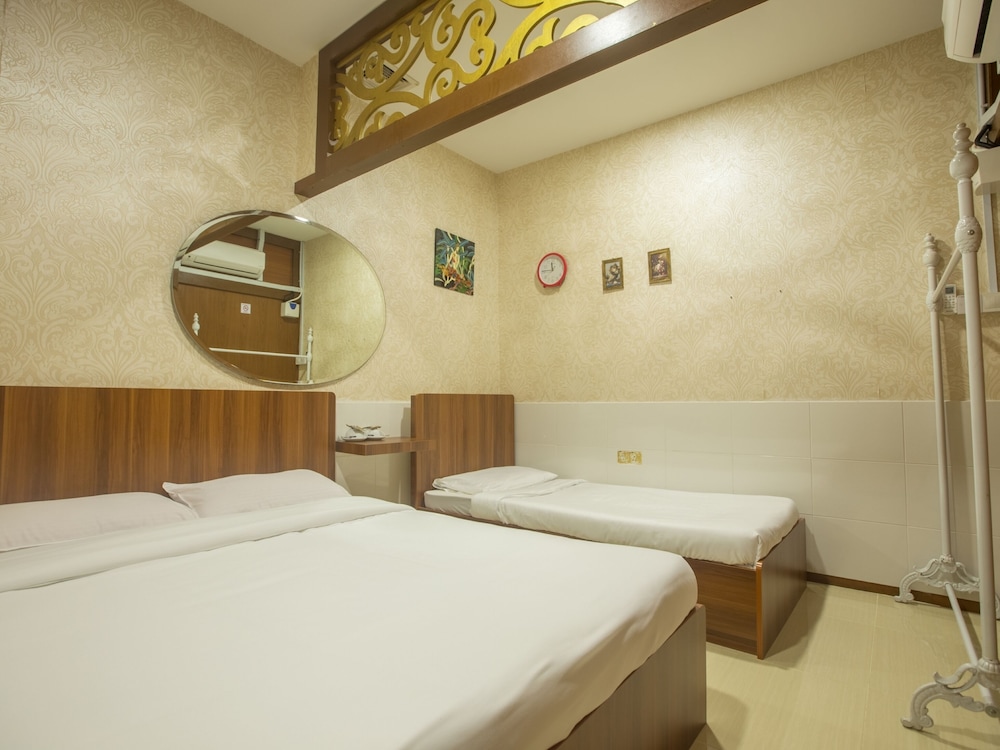 Standard Triple Room - Photo 1