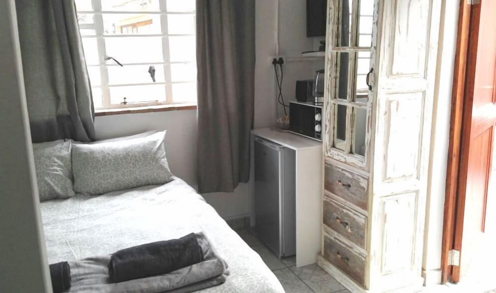 Basic Double or Twin Room, 1 Bedroom