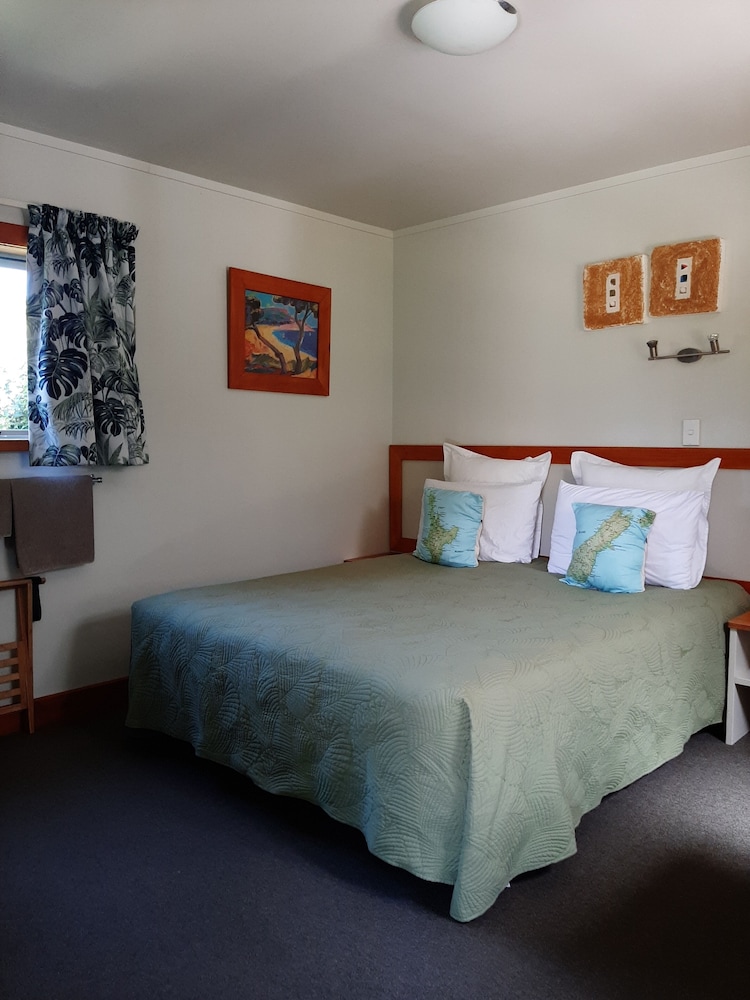 Double Room, 1 Bedroom (King/Twin Ensuite) photo 2