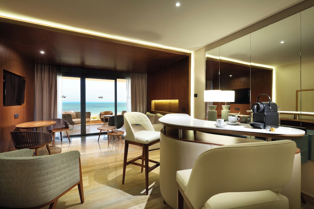 Family Selection Loft Suite Jacuzzi Terrace Ocean View