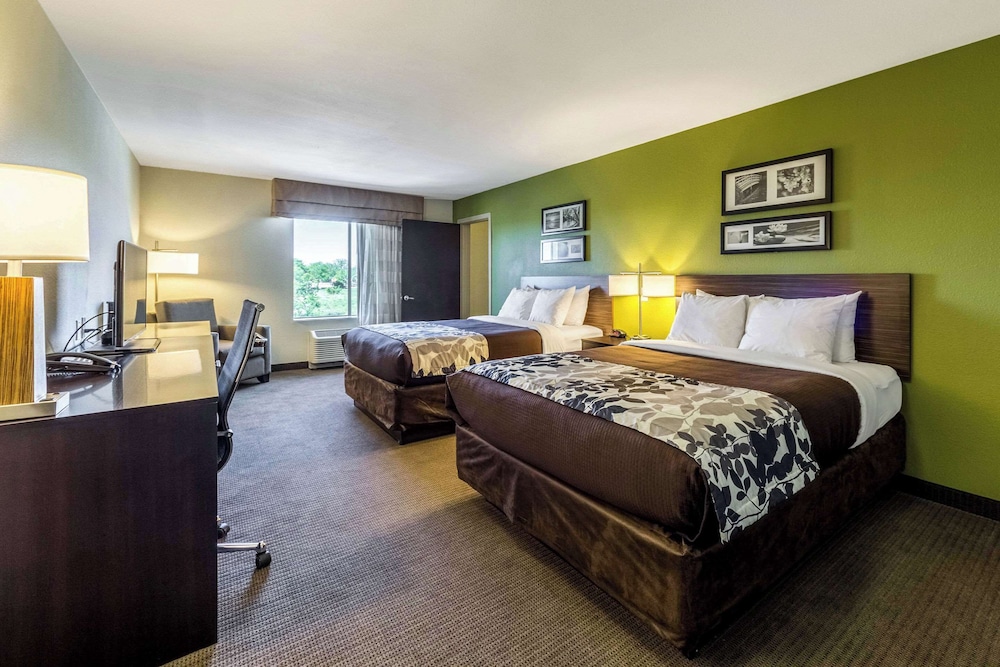 Room, 2 Queen Beds, Accessible, Non Smoking