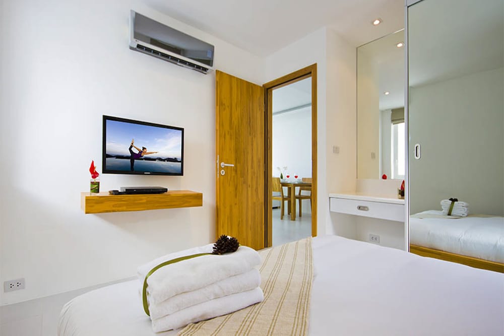 Room, 2 Bedrooms, Ocean View - Photo 3