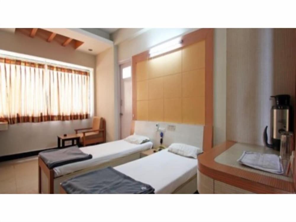 Budget Non AC Room photo 3