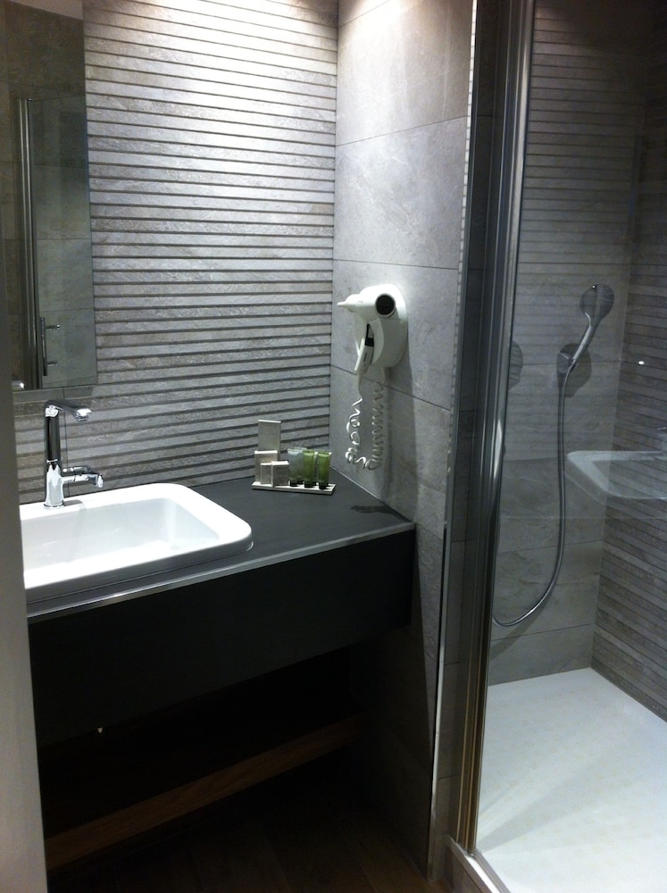 Junior Suite with Spa access - Photo 9
