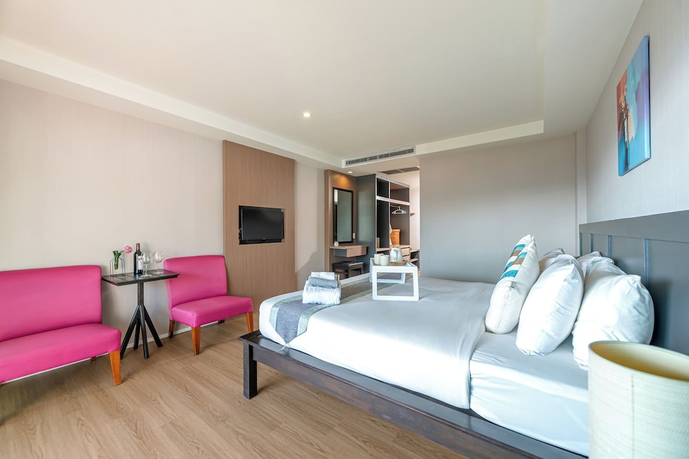 Deluxe Double or Twin Room, Sea View photo 2