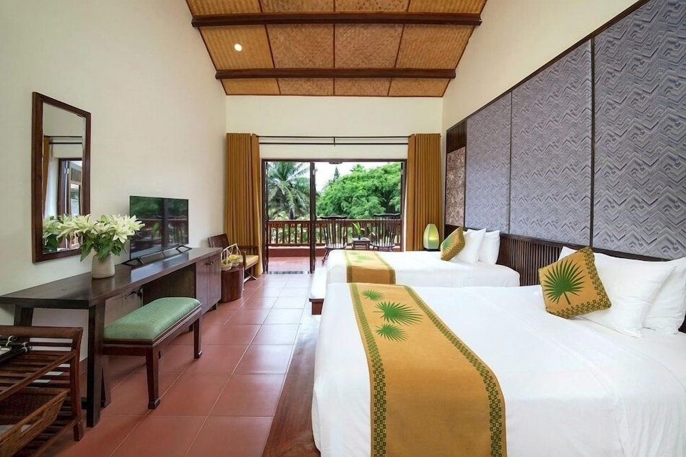 Superior Double or Twin Room, Partial Ocean View photo 2