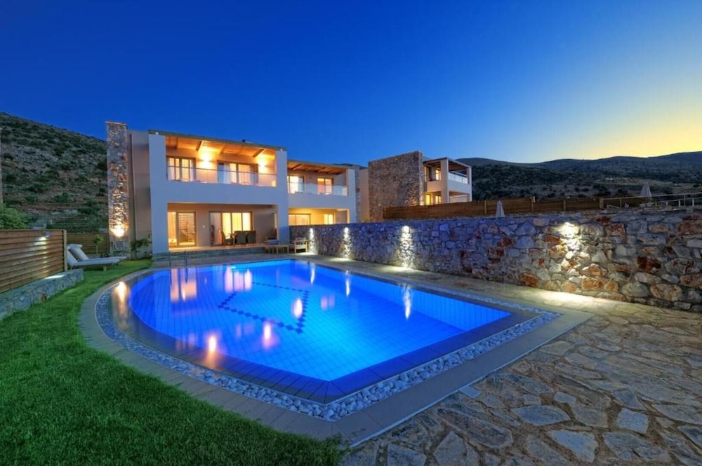 Two Bedrooms Villa with Private Pool and Sea View - Photo 7