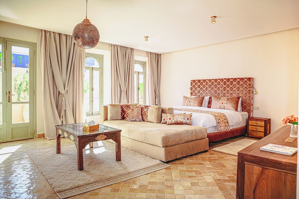 Deluxe Suite, Garden View