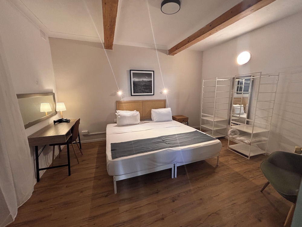 Deluxe Apartment (2 Bedroom)
