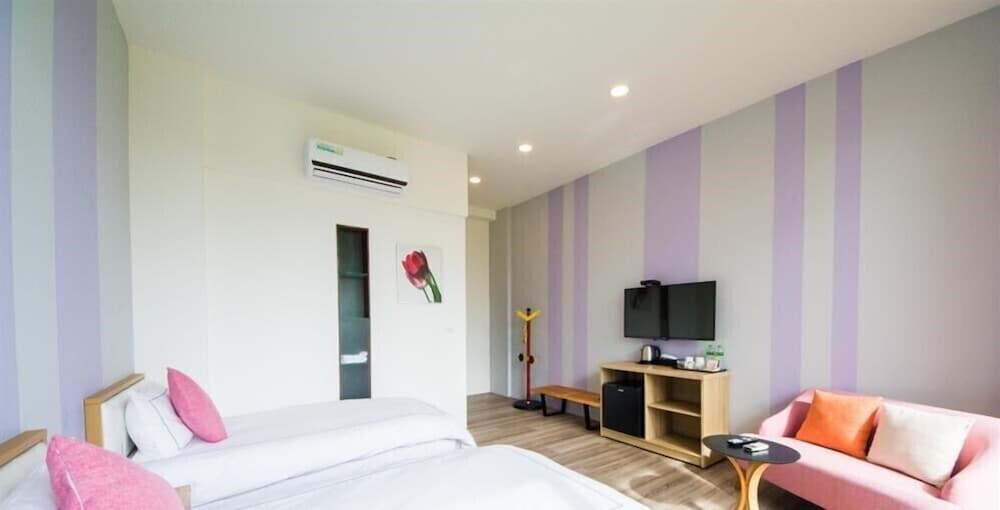 Twin Room, Courtyard View (1f) photo 3