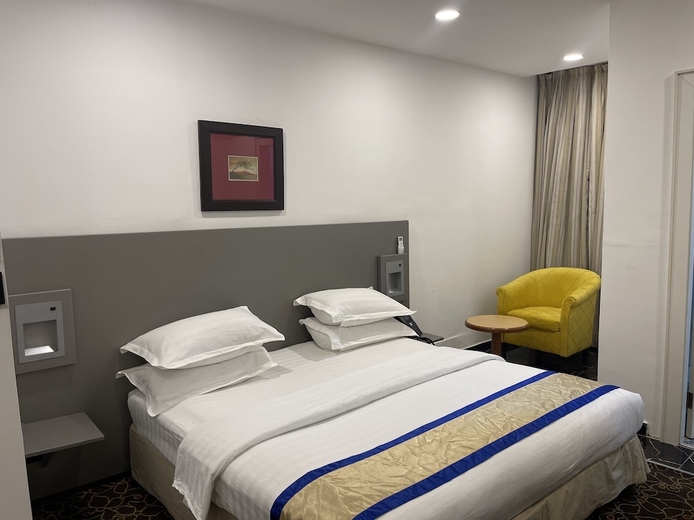 Deluxe Double Room photo 3