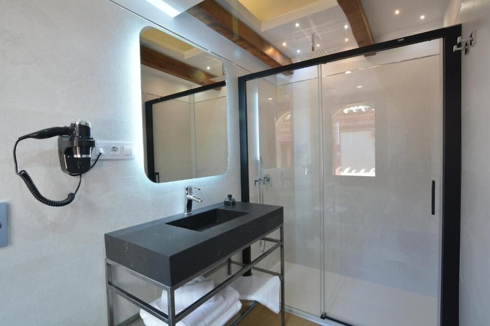 Double Room (Boutique) - Photo 7