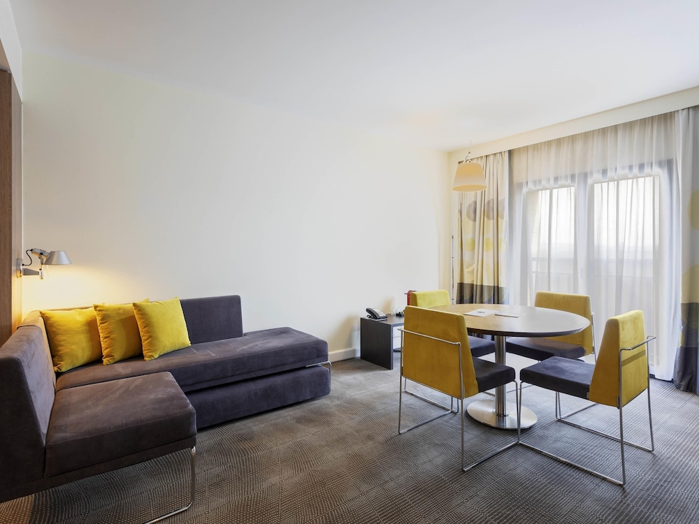 Suite, 1 King Bed