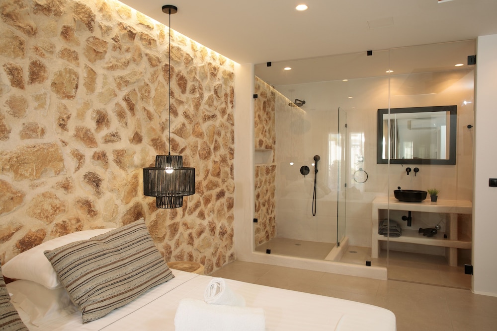 Deluxe Double Room - Photo 18