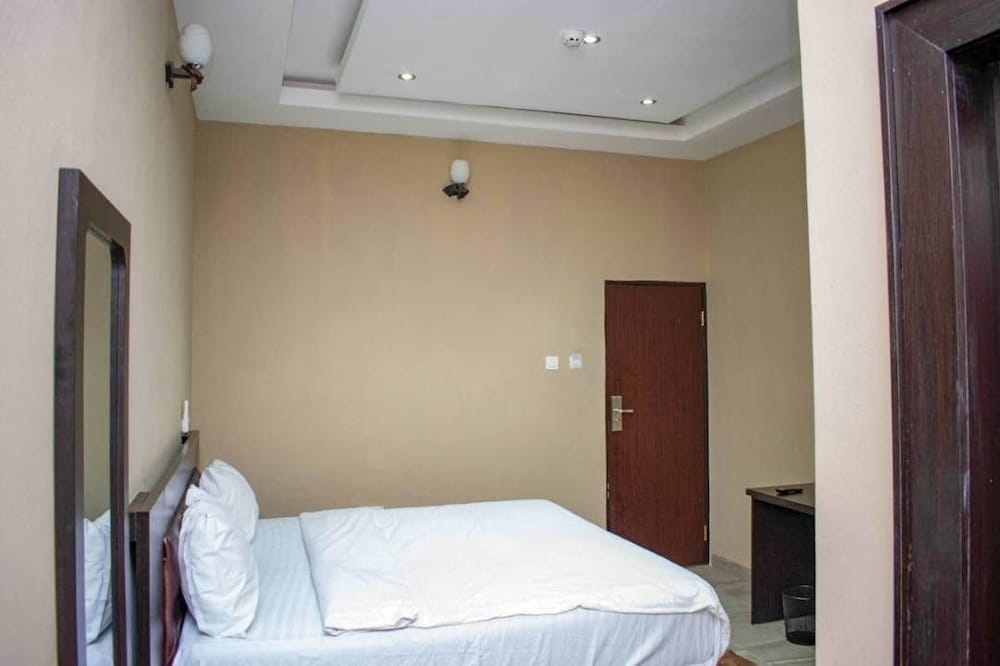 Suite, 1 Double Bed, Non Smoking photo 3