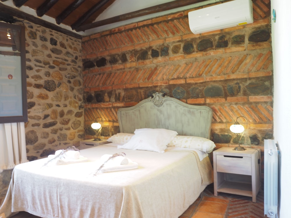Habitación Doble Familiar, 1 Cama Queen, Terraza, Vista al Jardín