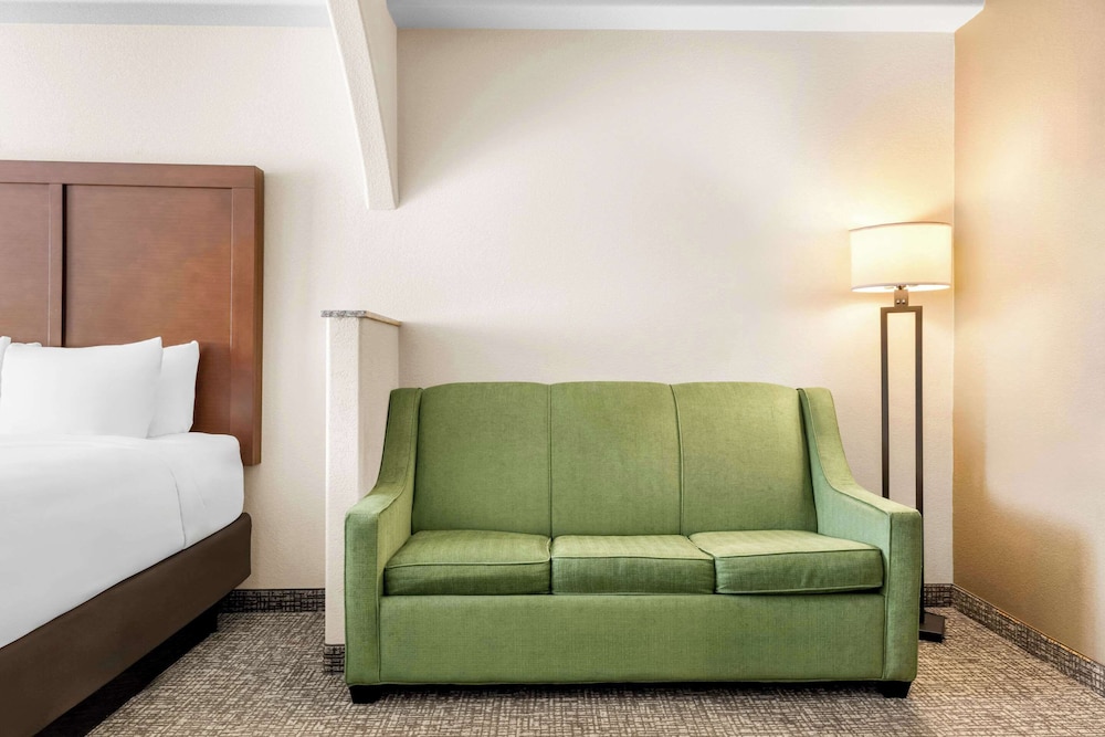 Studio Suite, 2 Queen Beds - Photo 2