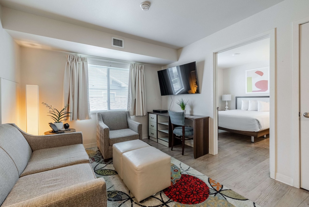 Suite, 1 Bedroom photo 1